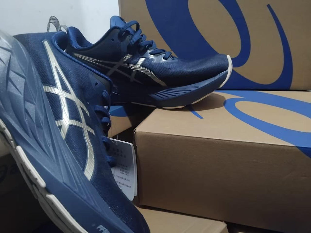 asics NOVABLAST 4